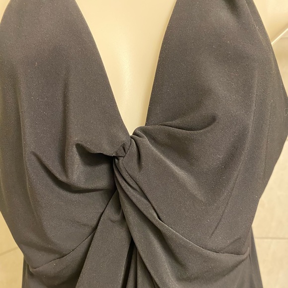 EUC Kenneth Cole Reaction black twisted bodice top with metallic detail, size M - Picture 4 of 7